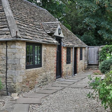 The Bothy Beverston Castle Тетбери Экстерьер фото
