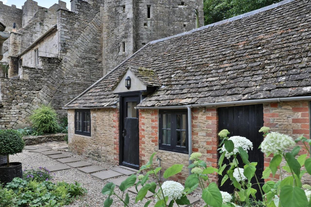 The Bothy Beverston Castle Тетбери Экстерьер фото