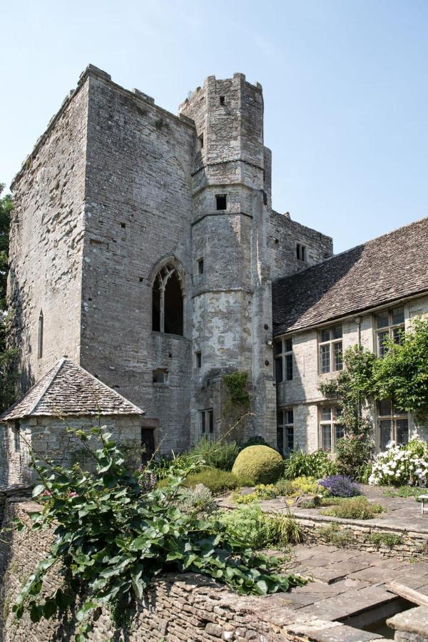 The Bothy Beverston Castle Тетбери Экстерьер фото