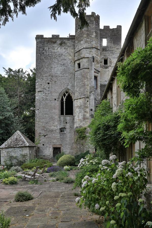 The Bothy Beverston Castle Тетбери Экстерьер фото